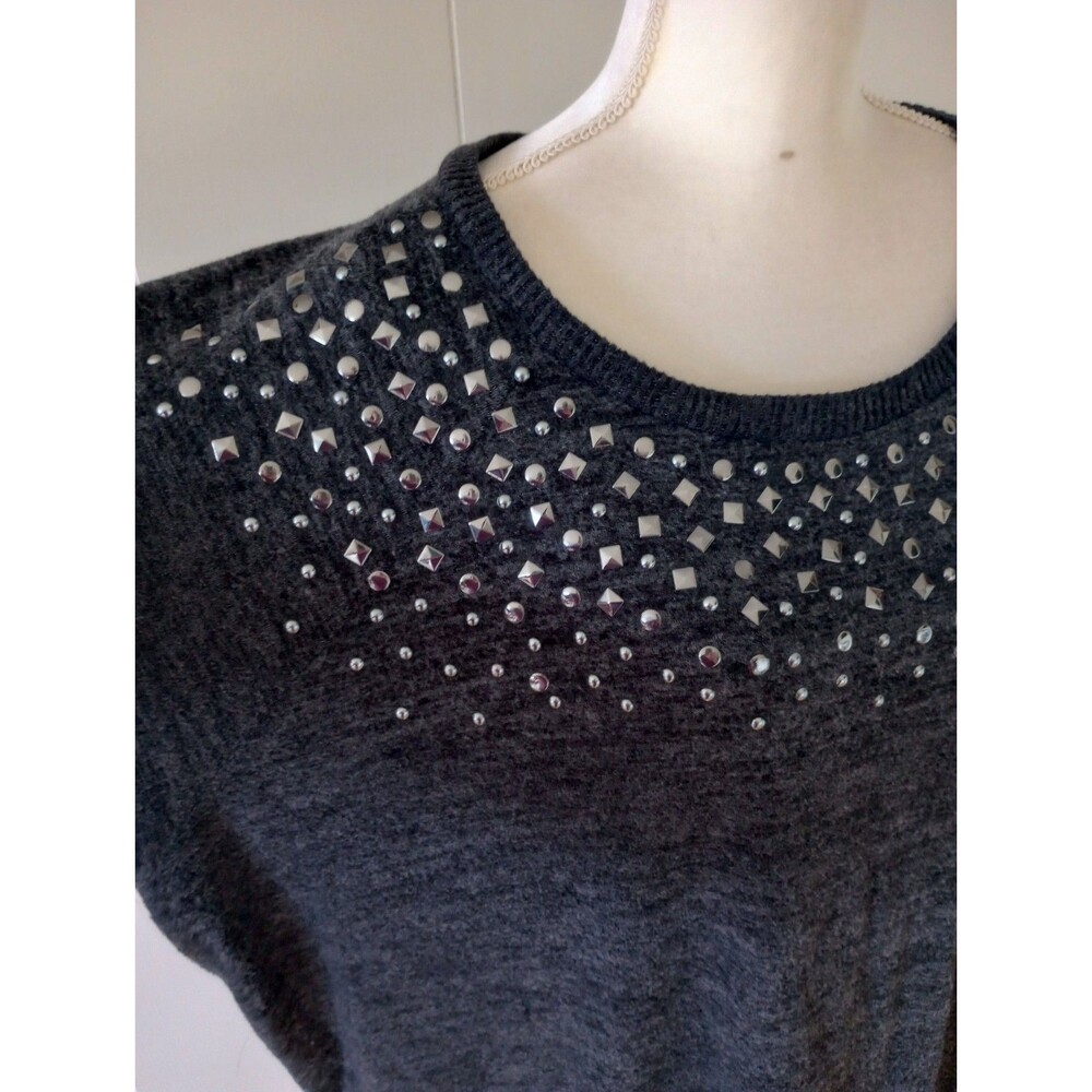 Torrid Super Soft Plush Sweater Top Gray Studded Size 4 4X Cozy Stretch Casual - Picture 2 of 7